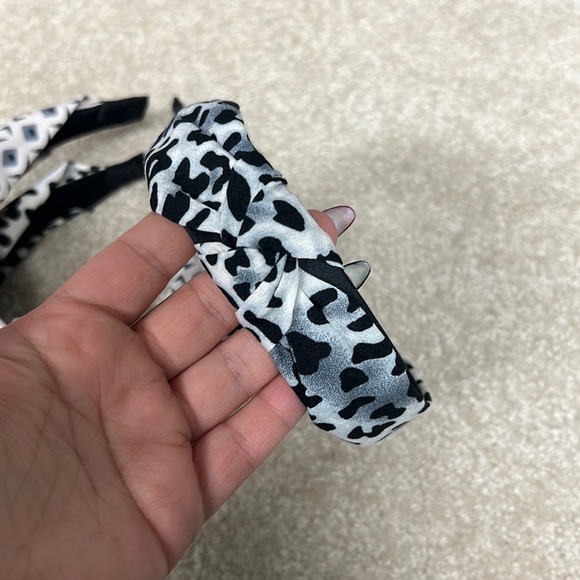 Headbands Knotted Abstract Animal Print Wide Brand New Set of 3 - Picture 3 of 3